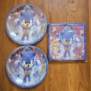 Party Plates and Napkins Set